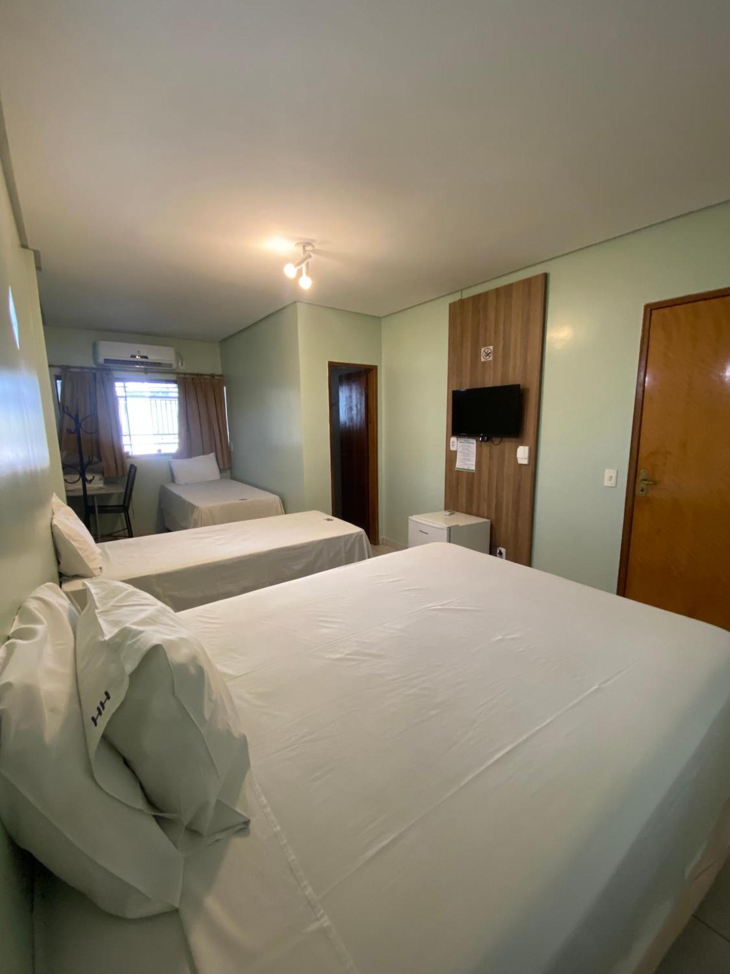 Hotel Mendes Azevedo กัวยาเนีย ภายนอก รูปภาพ