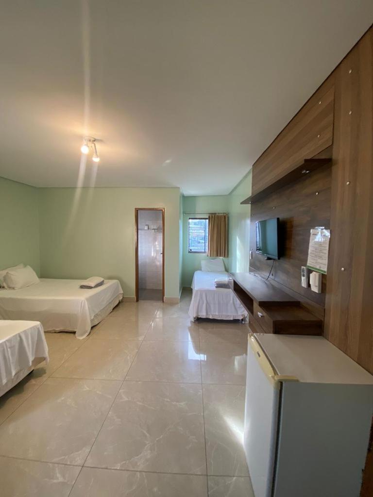 Hotel Mendes Azevedo กัวยาเนีย ภายนอก รูปภาพ